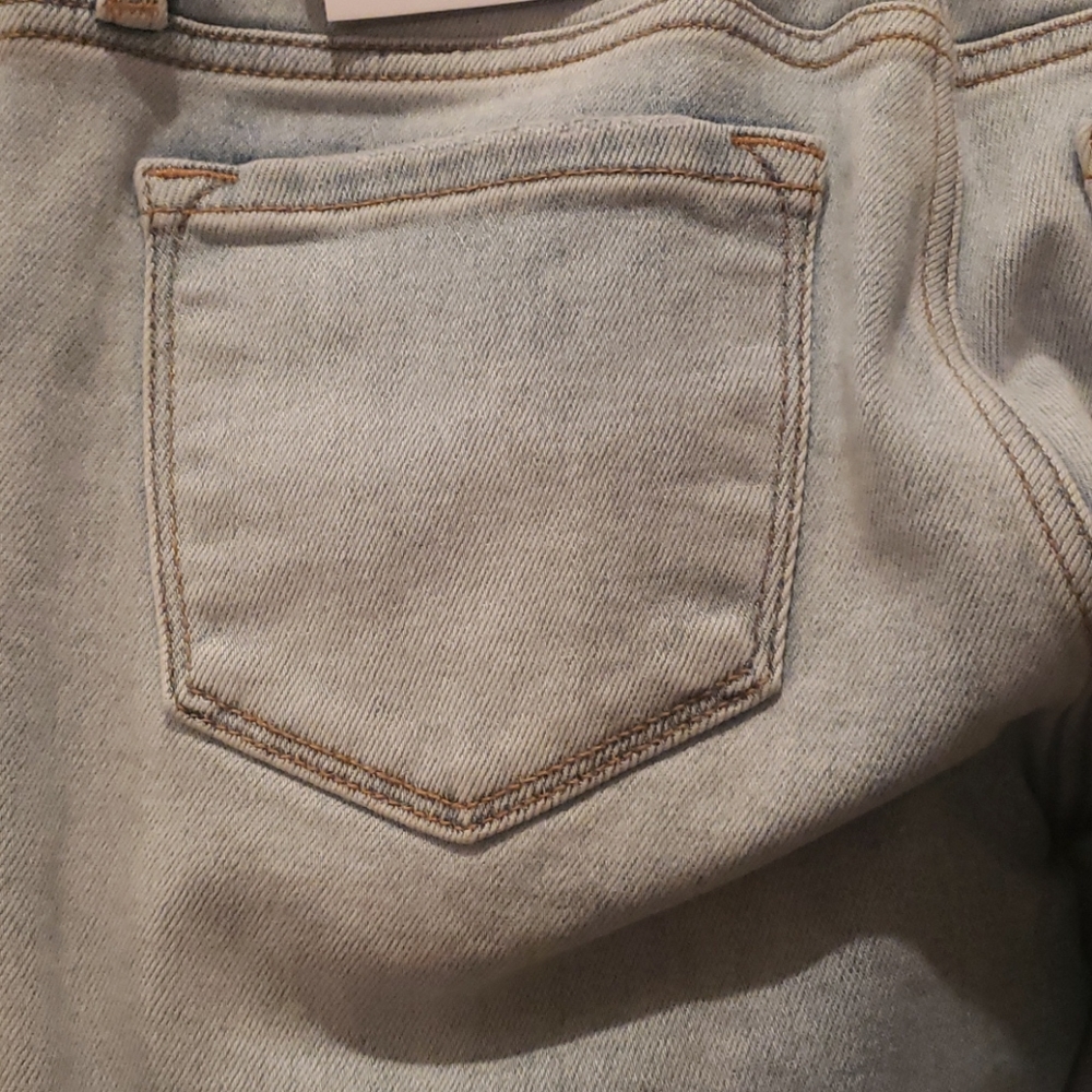 New- Low Rise Distressed Ankle Skinny Jean - Picture 8 of 11